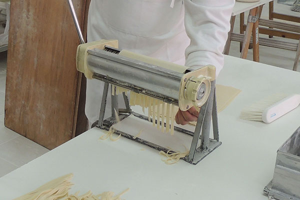 produccion de pastas don cayetano